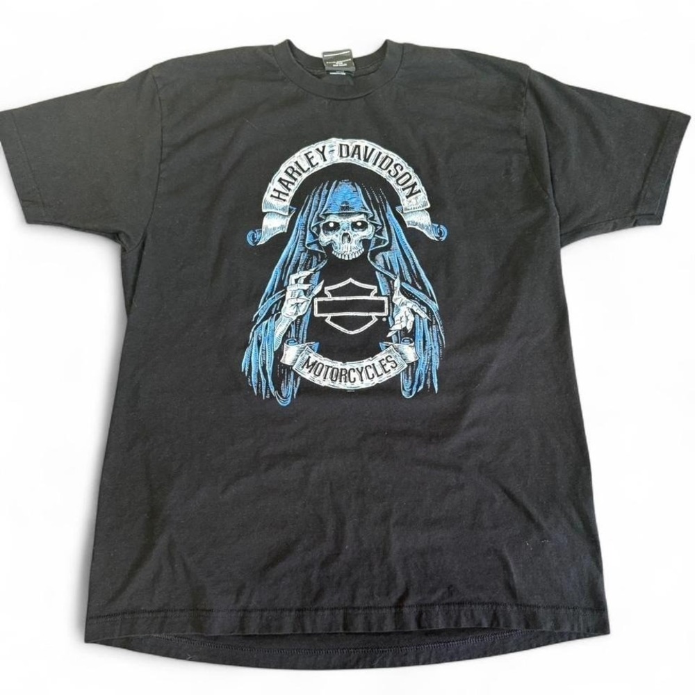 Harley Davidson black biker tee with blue skull design and American flag. - Picture 1 of 6